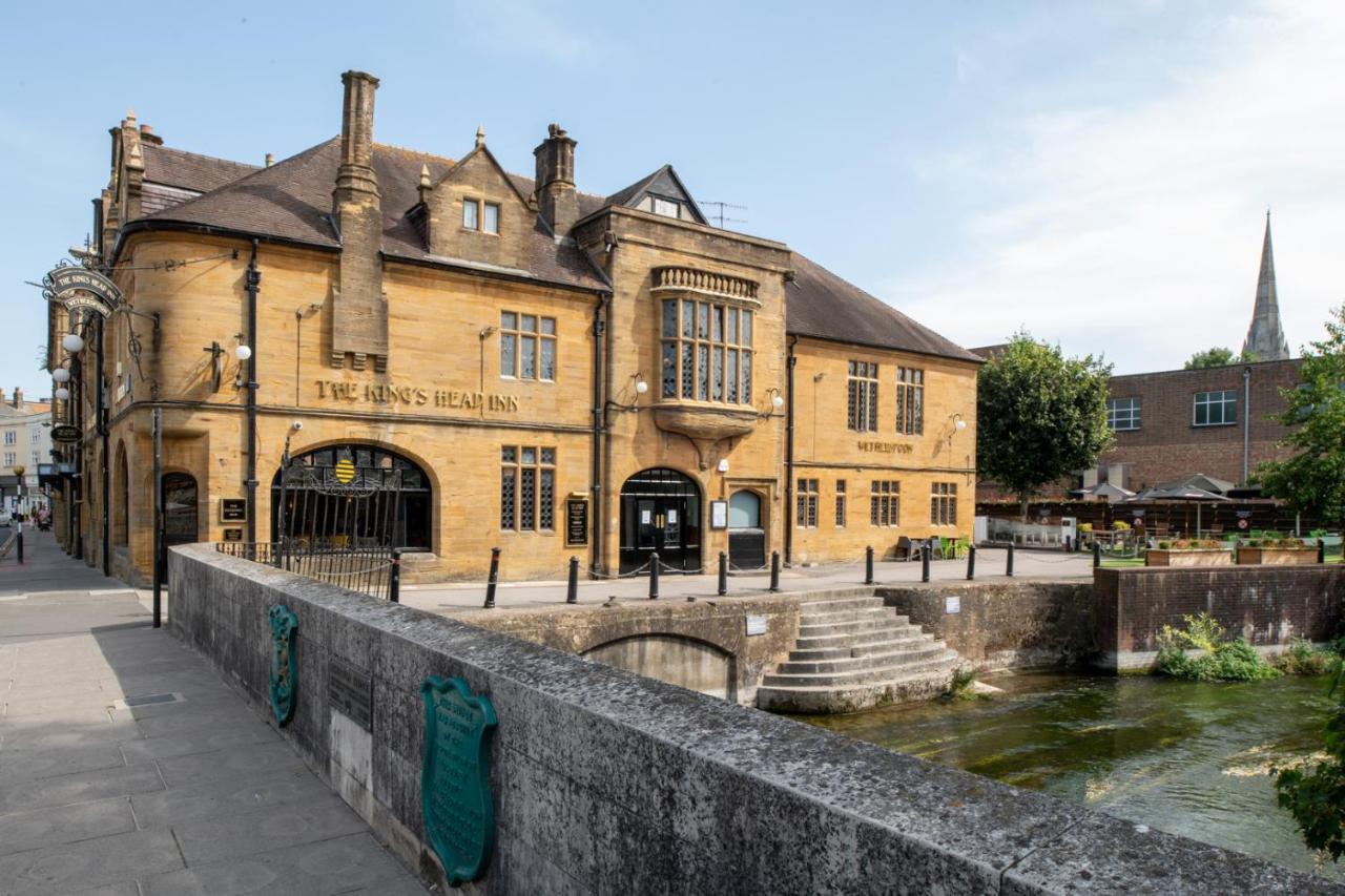 The Kings Head Inn Wetherspoon Salisbury Exterior photo